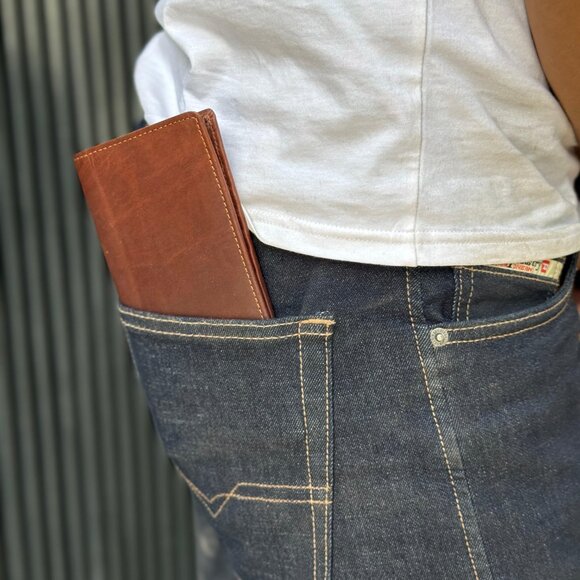 Vintage Hunter Leather Slim Bifold Checkbook Cover with RFID Blocking - Picture 7 of 8